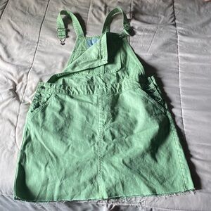 Green overall skirt